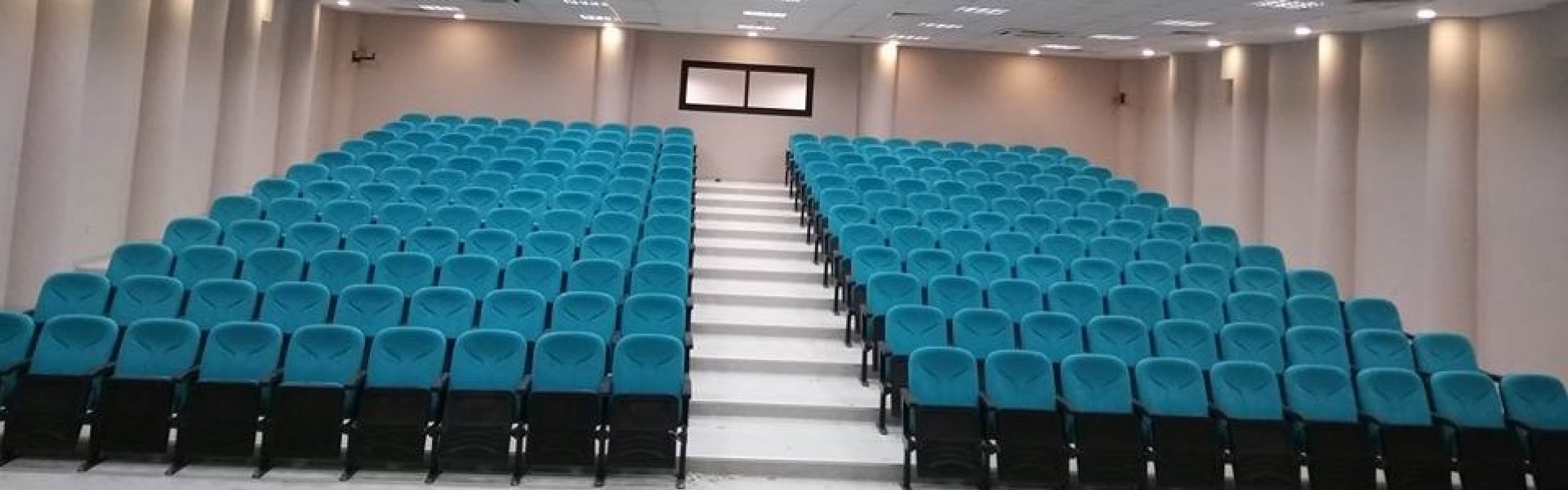Cemile besler ilkokulu konferans salonu Ataşehir İstanbul